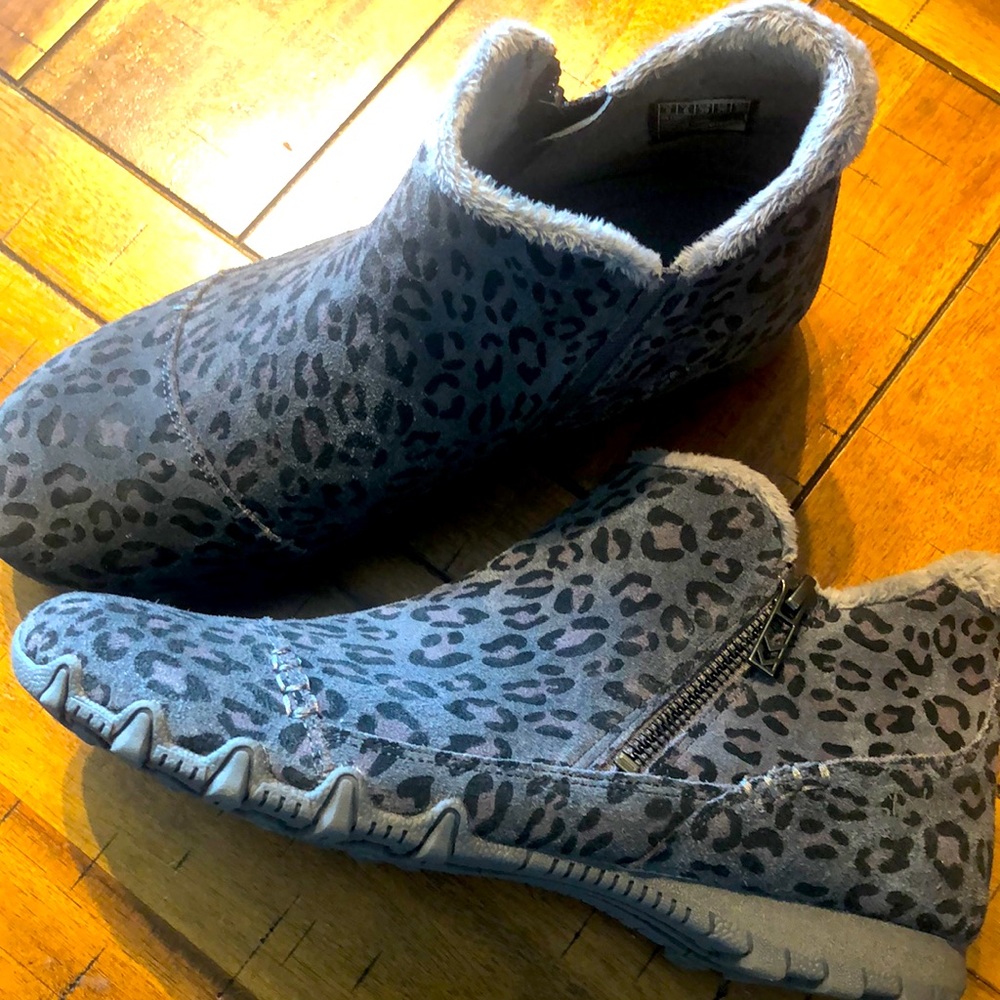 Skechers relaxed fit air cooled memory foam booties
